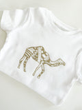 Short sleeve t-shirt with glittery camel design